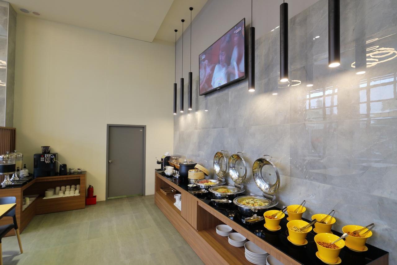 Ket Hotel Yuli Luaran gambar